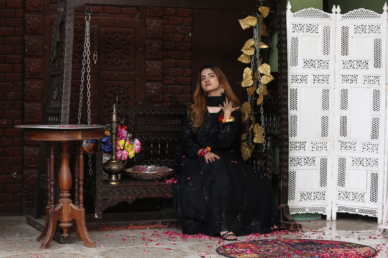 Maksi Frock with Stone Work 3-Piece Set in Black